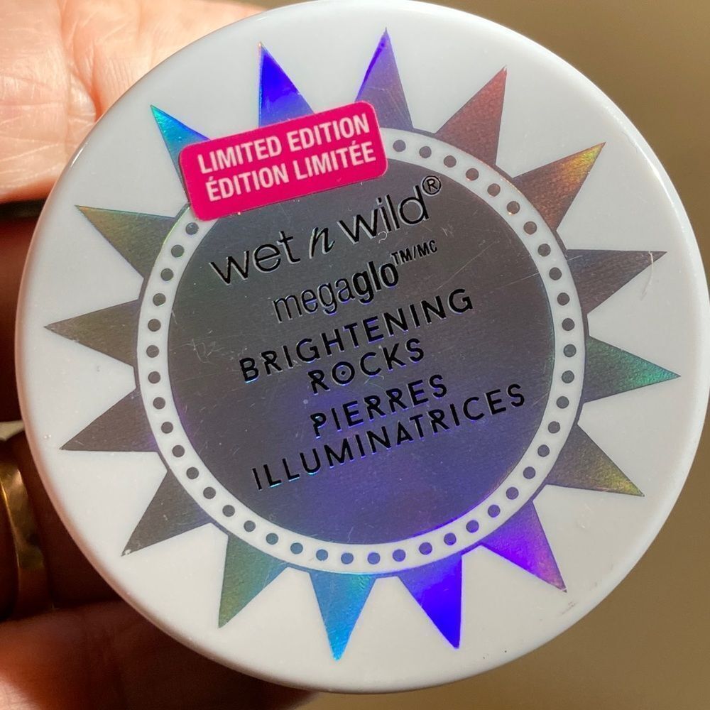 Wet n Wild MegaGlo Brightening Rocks Edition Limited